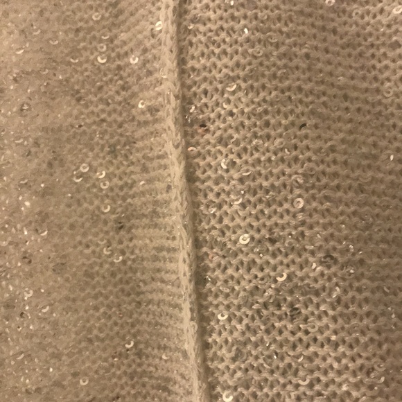 Sweater - Picture 3 of 6